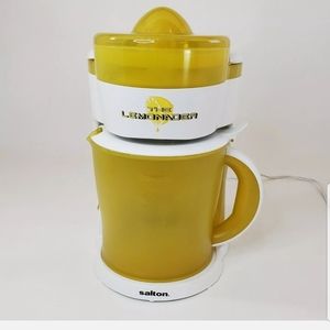 Salton The Lemonader Lemonade Maker Lemon Press on